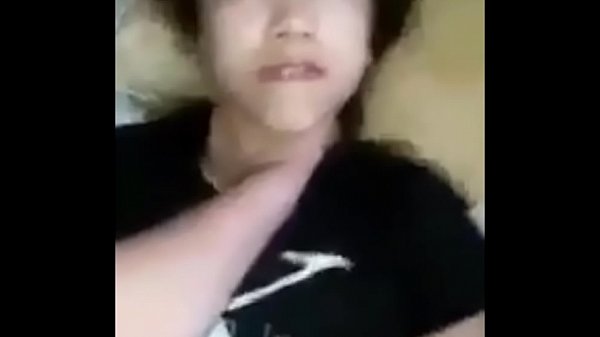 น้องแว่นเซ็กจัด Liveสด ชวนพี่ชายแท้ๆ มาเย็ดหี กันในห้องน้ำ โพกผ้าไว้ เดียวเพื่อนๆรู้