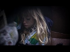 Homeless พาผู้หญิงใจแตกมาขอทานข้างถนน แต่มีหนุ่มใจดีพาเข้าบ้าน เป็นว่าสวยเลยจับทำเมียสะเลย