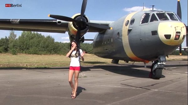 สายการบิน avญี่ปุ่นพาเสียวนั้งปั่นควยผู้โดยสารแล้วขย่มเย็ด ดูแล้วอยากไปด้วยเลย เท่าไหร่ก็ยอมจ่าย