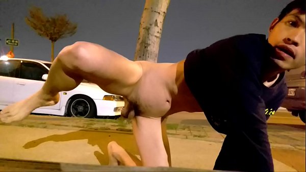 คลิปเกย์เย็ดกับหมา Gay อ้วนควยแข็งนอนเล่นเสียวเอาควยปล่อมมาเสียบตูด เจ้ามาแสนรู้เข้ามาพอดี เหมือนรู้ว่าเจ้านายกำลังทำxxxอยู่เลยเข้าไปช่วยเลียที่หัวกระโปกทำเอาฟิน