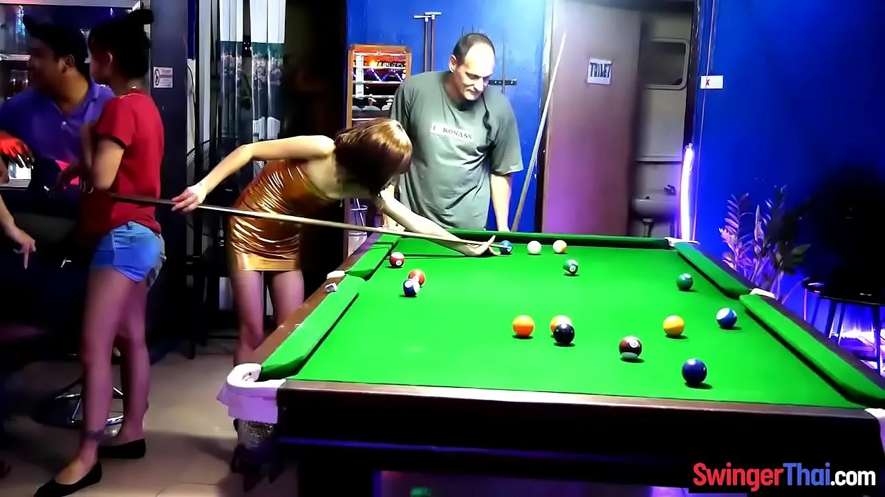 พากระหรี่ไทยไปแทงสนุ๊ก แล้วก็แทงน้องต่อเลย หนังโป๊ฝรั่ง ถ่ายทำที่พัทยาใต้
