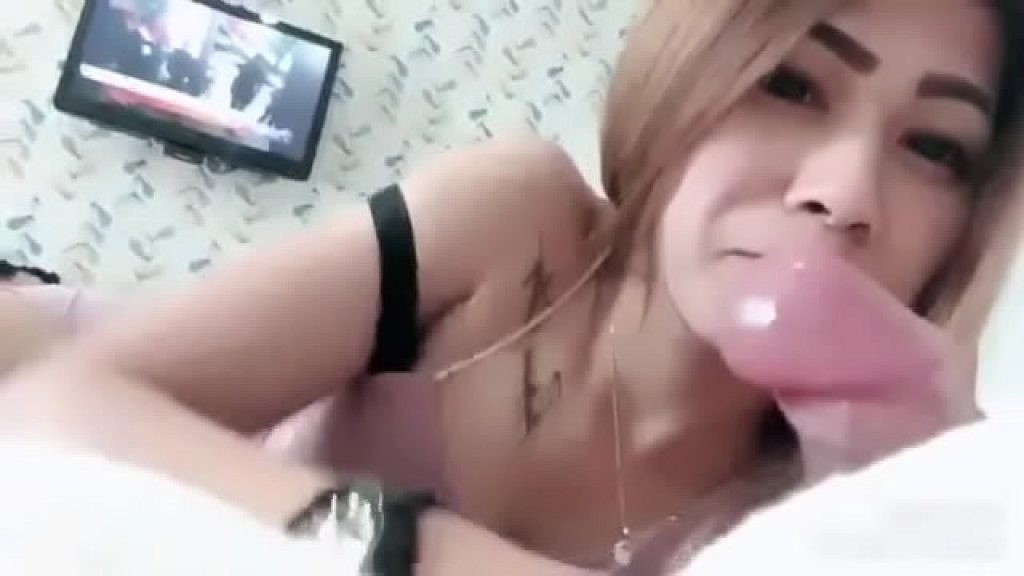 คลิปหลุด vk วัยรุ่นไทยไลฟ์สดคนนี้ดำมาก นั้งเกี่ยวเบ็ดโชว์หี นมเล็กน่ารักจัง