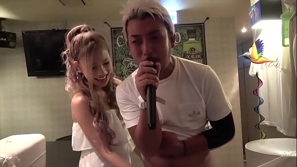 คลิปโป๊ เกมส์โชว์ ให้ผู้ชายร้องเพลงแล้วผู้หญิงชักว่าวให้ แต่เสียงห้ามเพี้ยน