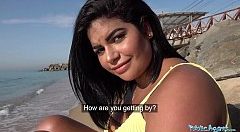 ดูหนังเอ็กส์เด็ด  ต่อรองราคาสาวอ้วน BBW ขอร้องให้เธออมควยให้แล้วพาไปเย็ดที่บ้านพัก