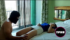 พอนฮับไทยฟรี เย็ดสาวร้านเสริมสวยชื่อดัง พาเข้าโรงแรมแล้วเย็ดกันคาชุด เพิ่มอารมย์ความเสียวปิดตาอมควย