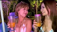 เย็ดหีสาวสวยในการปาร์ตี้ริมสระ ชวนไปเย็ดในห้องพักกำลังเมาเพลินโครตสวยน่ารักมาก