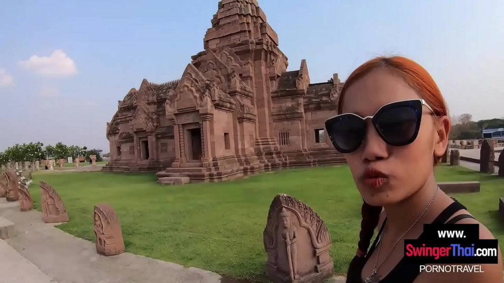 Pornไทยสาวบุรีรัมย์พาเที่ยวแล้วชวนไปเสียวต่อที่โรงแรม ผิวแทนโดนควยฝรั่งแท่งใหญ่ขาวๆรัวเย็ดสุดมันส์